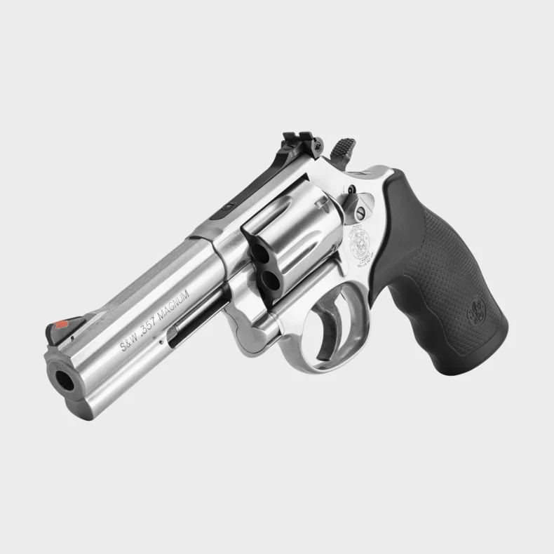 Smith &amp; Wesson Model 686 Distinguished Combat Magnum� 4" S/S Satin, 6-skud .38 Spl +P/.357 Mag, DA/SA